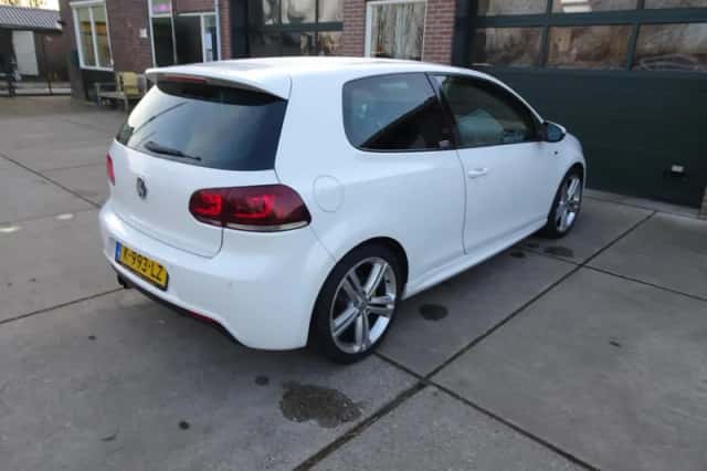 Volkswagen Golf (2010) thumbnail 5