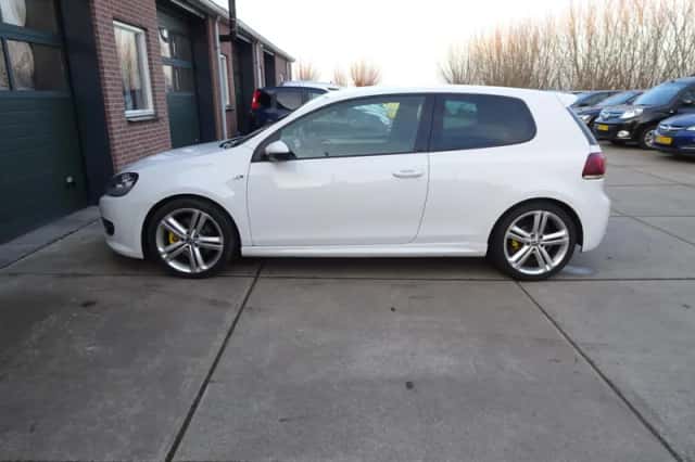 Volkswagen Golf (2010) thumbnail 6