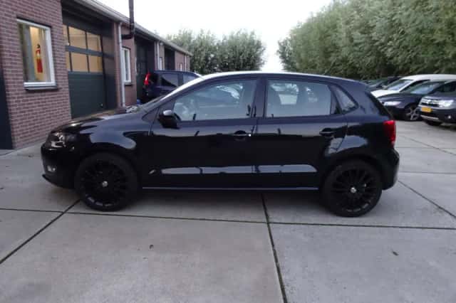 Volkswagen Polo (2012) thumbnail 6