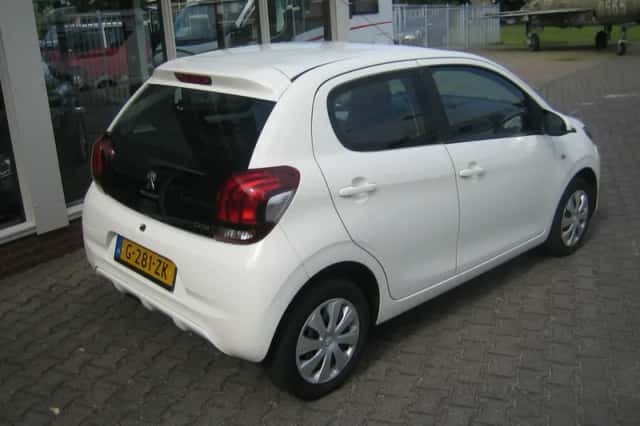 Peugeot 108 (2020) thumbnail 3