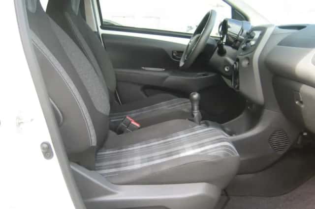 Peugeot 108 (2020) thumbnail 5