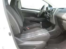 Peugeot 108 (2020) thumbnail 5