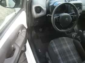 Peugeot 108 (2020) thumbnail 10