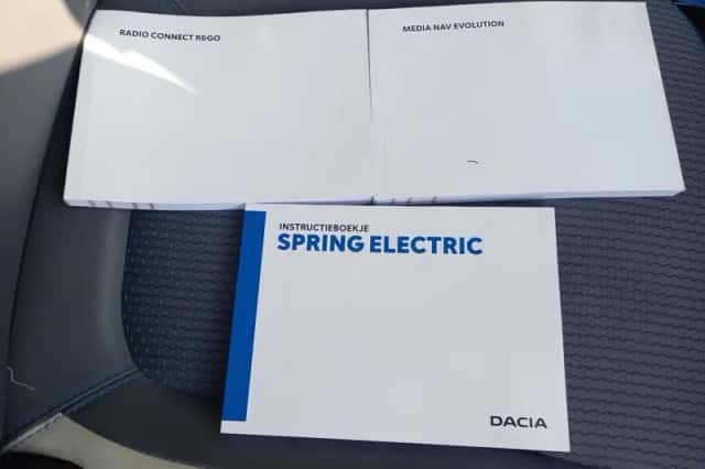 Dacia Spring (2023) thumbnail 4