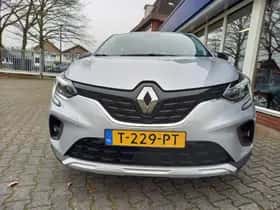 Renault Captur (2023) thumbnail 18