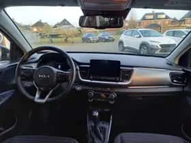 Kia Stonic (2024) thumbnail 7