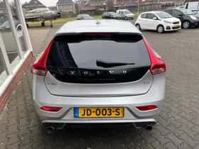 Volvo V40 (2016) thumbnail 16