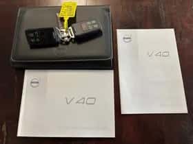 Volvo V40 (2016) thumbnail 4