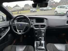Volvo V40 (2016) thumbnail 9