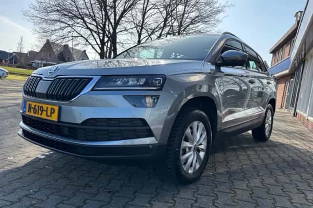 Škoda Karoq (2021) thumbnail 2