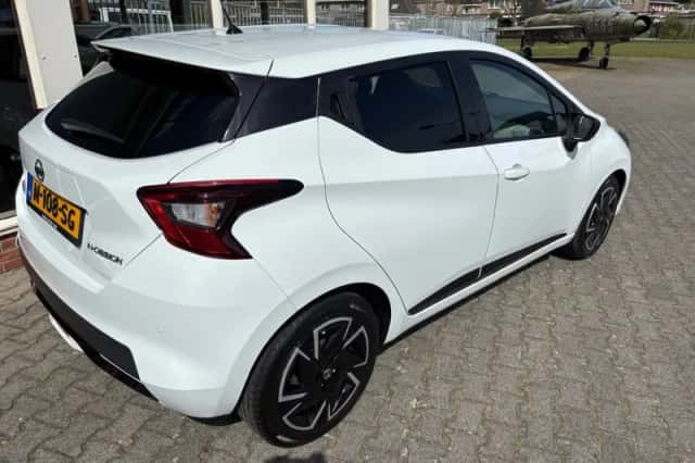 Nissan Micra (2021) thumbnail 3