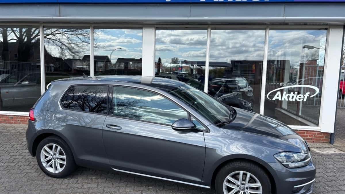 Volkswagen Golf (2018) — foto 1