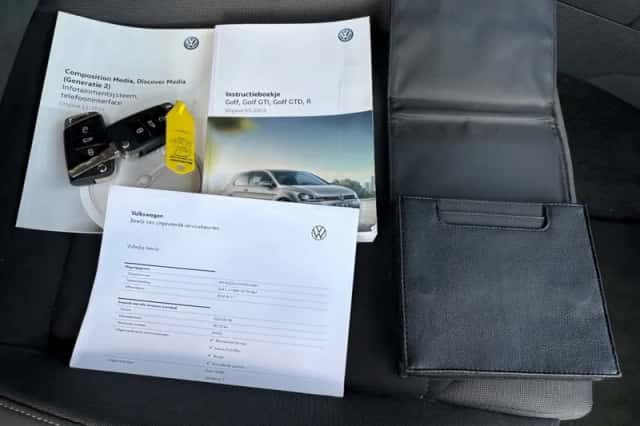 Volkswagen Golf (2018) thumbnail 4