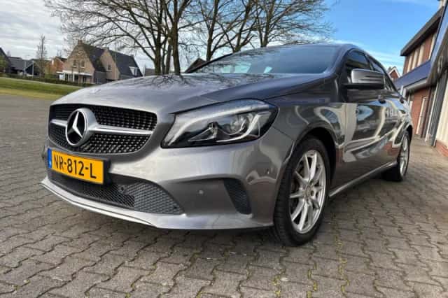 Mercedes-Benz A-Klasse (2016) thumbnail 2