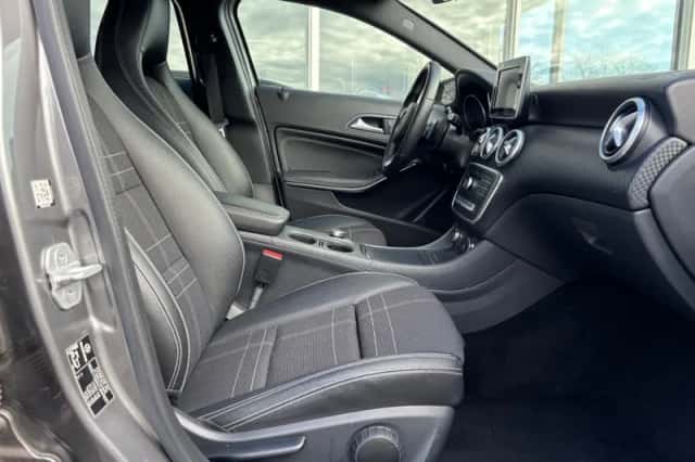 Mercedes-Benz A-Klasse (2016) thumbnail 5