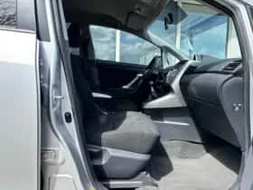 Toyota VERSO (2012) thumbnail 5
