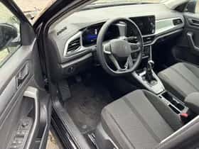 Volkswagen T-Roc (2024) thumbnail 11
