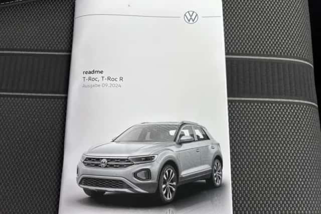 Volkswagen T-Roc (2024) thumbnail 4