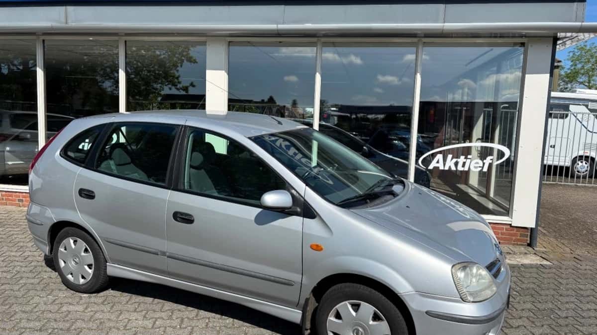 Nissan ALMERA TINO (2005) — foto 1