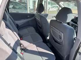 Nissan ALMERA TINO (2005) thumbnail 7