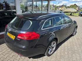 Opel Insignia (2010) thumbnail 3
