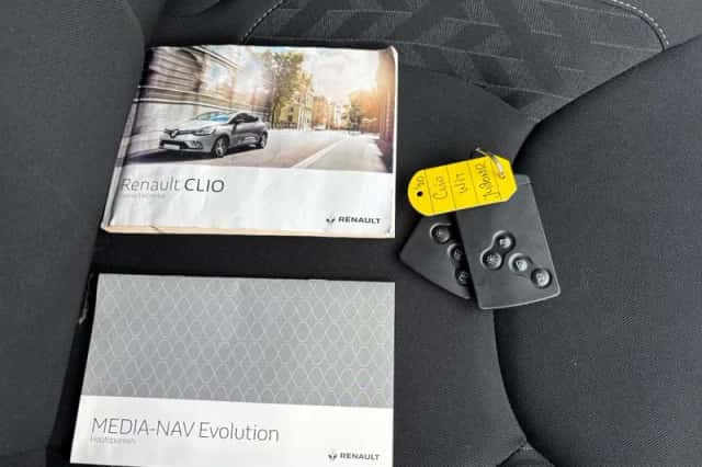 Renault Clio (2020) thumbnail 4