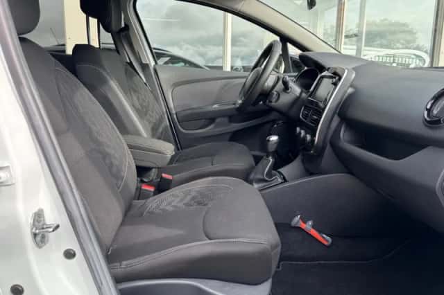 Renault Clio (2020) thumbnail 6