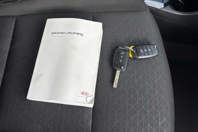 Kia Picanto (2020) thumbnail 4