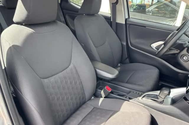 Toyota Yaris (2024) thumbnail 6