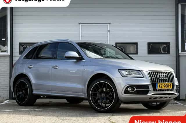 Audi Q5 (2017) thumbnail 2