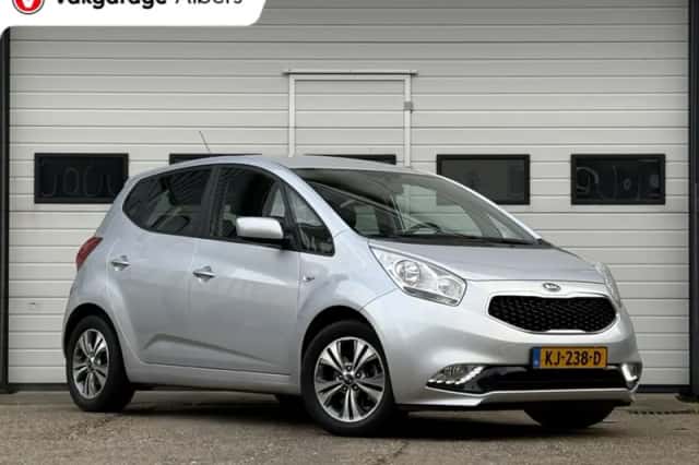 Kia Venga (2016) thumbnail 2