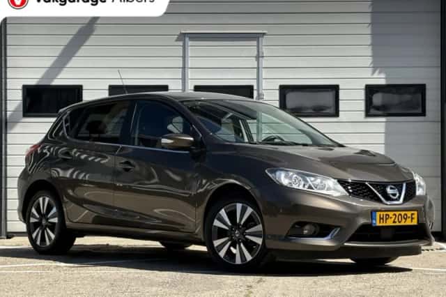 Nissan Pulsar (2015) thumbnail 2