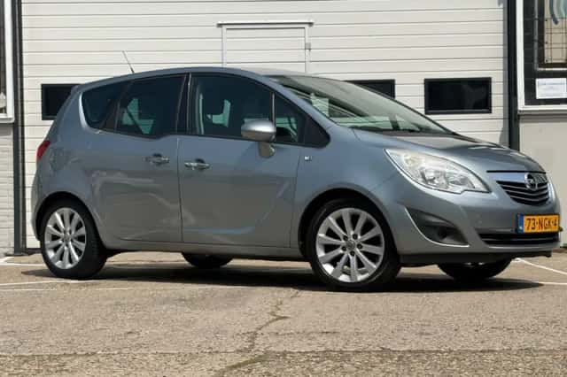 Opel Meriva (2010) thumbnail 1