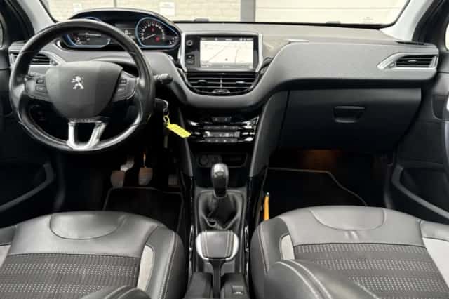Peugeot 2008 (2017) thumbnail 5