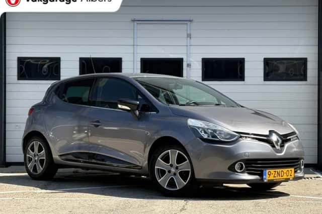 Renault Clio (2015) thumbnail 2