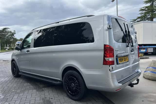 Mercedes-Benz Vito (2022) thumbnail 3