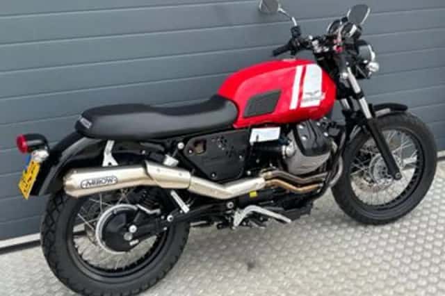 MOTO GUZZI V (2016) thumbnail 5