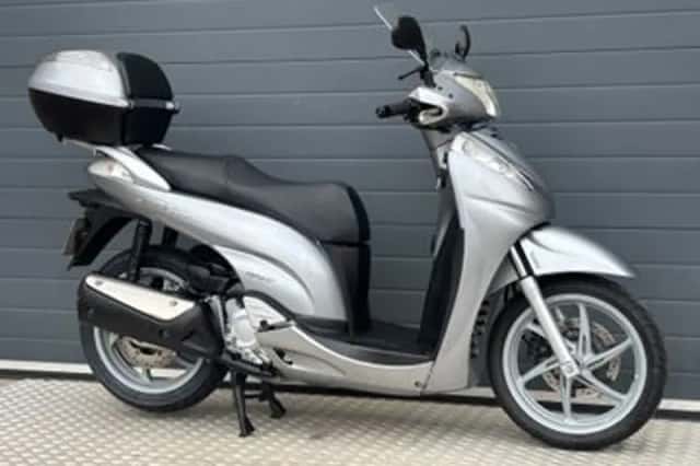Honda SH (2008) thumbnail 4