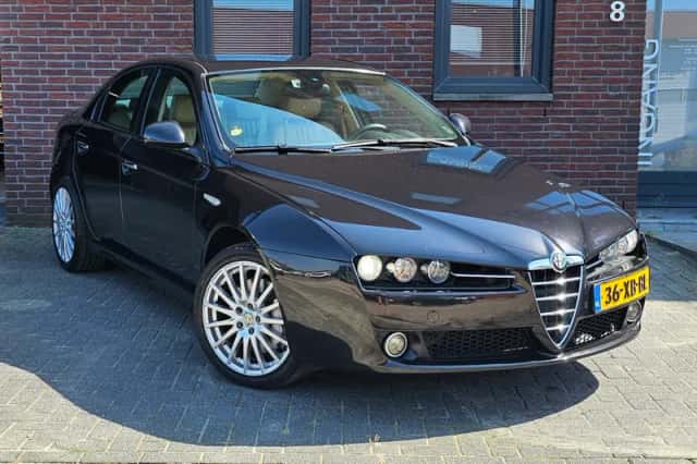 Alfa Romeo 159 (2007) thumbnail 1