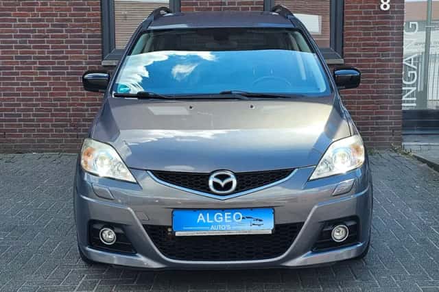 Mazda 5 (2009) thumbnail 3