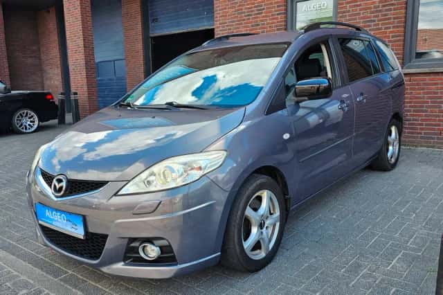 Mazda 5 (2009) thumbnail 5