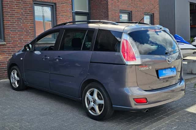 Mazda 5 (2009) thumbnail 6