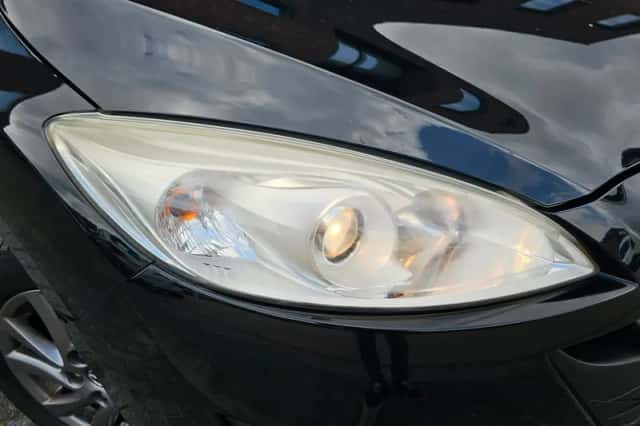 Mazda 5 (2013) thumbnail 2