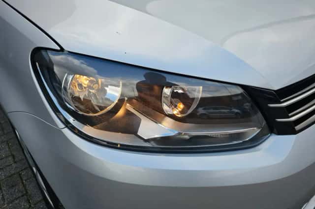Volkswagen Touran (2014) thumbnail 3