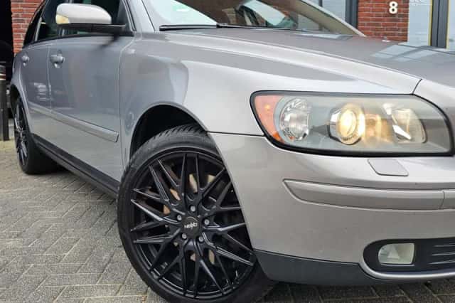 Volvo V50 (2005) thumbnail 2