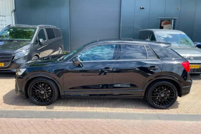 Audi SQ2 (2019) thumbnail 3