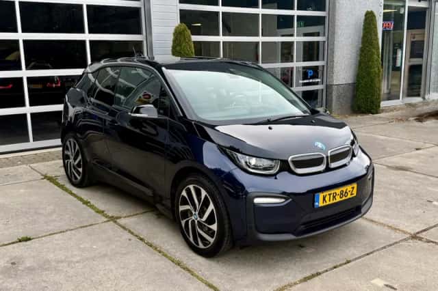 BMW i3 (2022) thumbnail 3