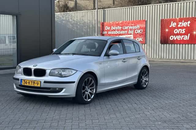BMW 1-Serie (2009) thumbnail 1