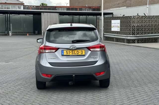 Hyundai ix20 (2011) thumbnail 2
