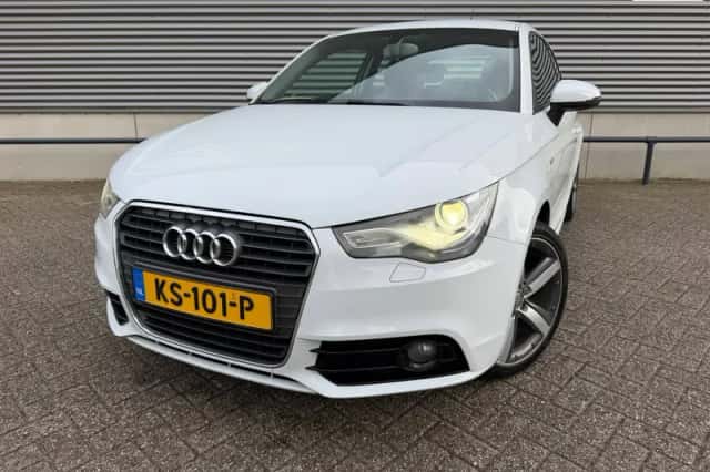 Audi A1 (2011) thumbnail 1